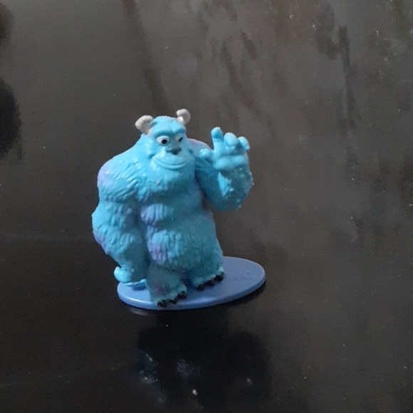 Blue toy - Picture 1 of 1